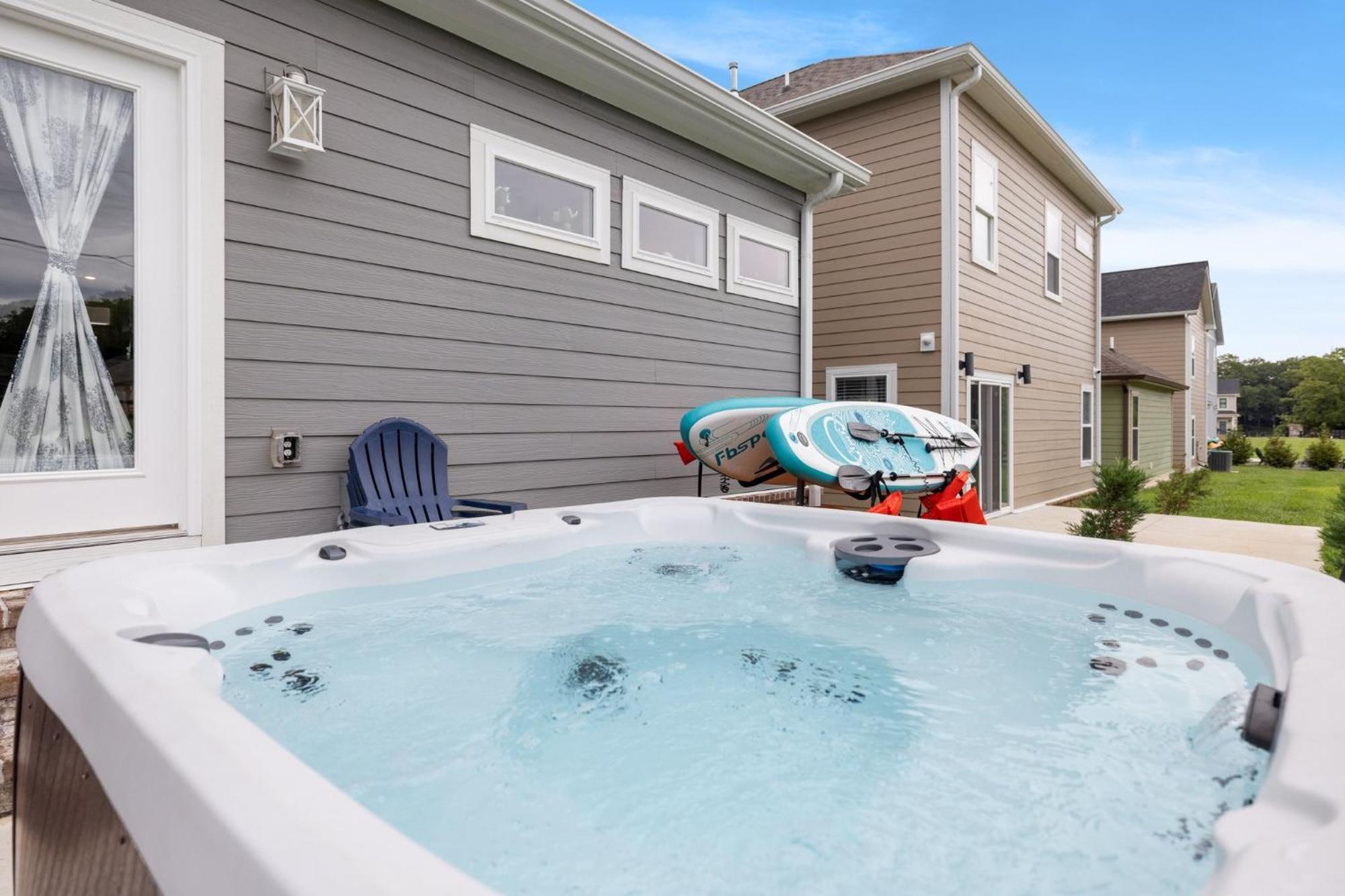 Cozy Lake Cottage W/ Kayaks, Sups, Pool & Firepit Winchester Bagian luar foto