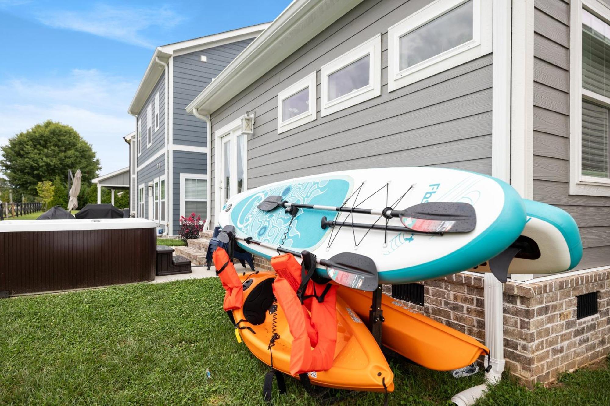 Cozy Lake Cottage W/ Kayaks, Sups, Pool & Firepit Winchester Bagian luar foto