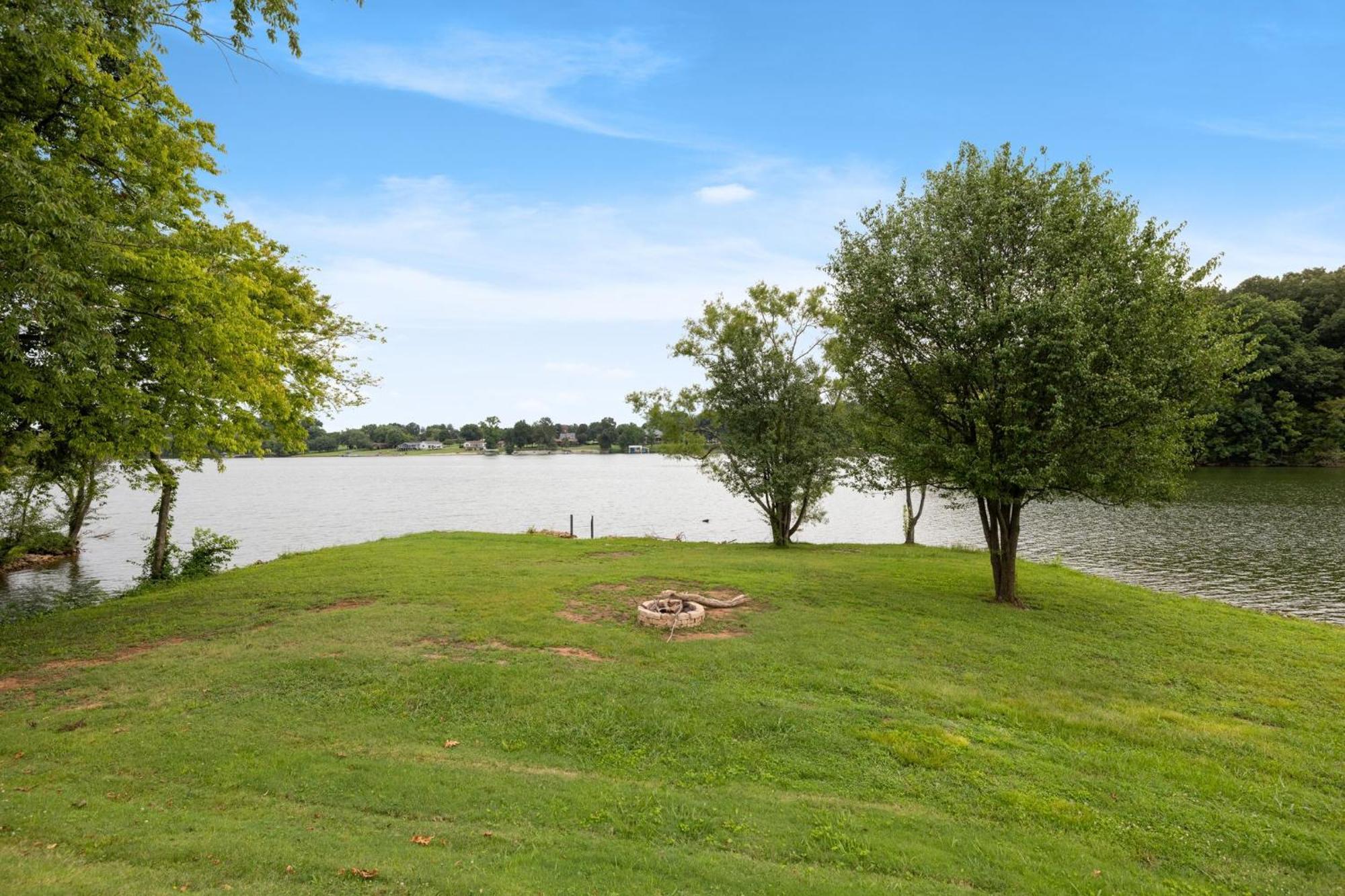 Cozy Lake Cottage W/ Kayaks, Sups, Pool & Firepit Winchester Bagian luar foto